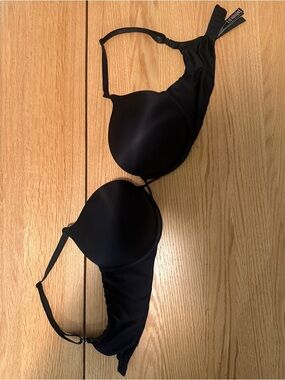Victoria’s Secret Bombshell Plunge Bra 38C Black Push Up